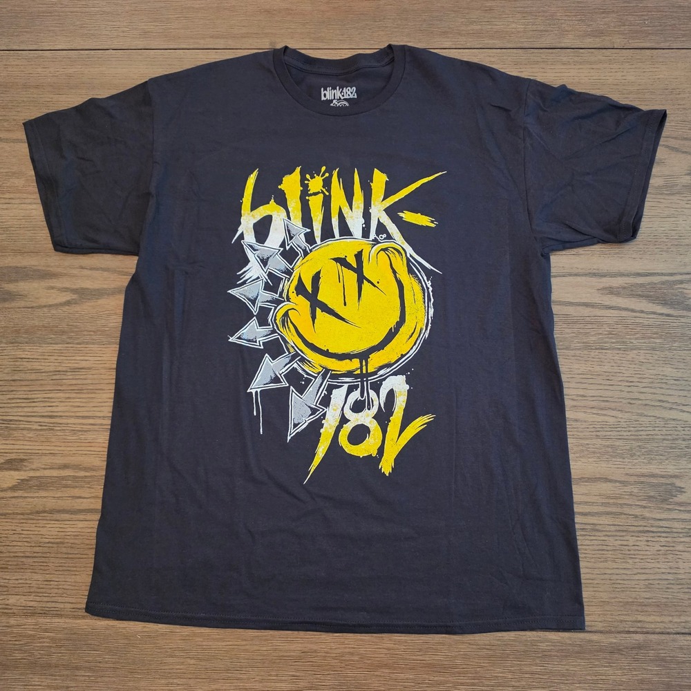 Blink-182 Smiley Face Graphic T-Shirt Black Large Licensed Tee